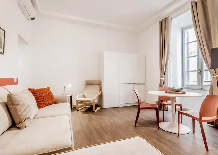 Magnanapoli 2024 Gæstehus 4*